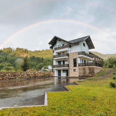Comoara Raraului Câmpulung Moldovenesc Exteriör bild